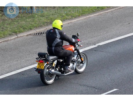 AE20 ZRJ, Royal Enfield Interceptor