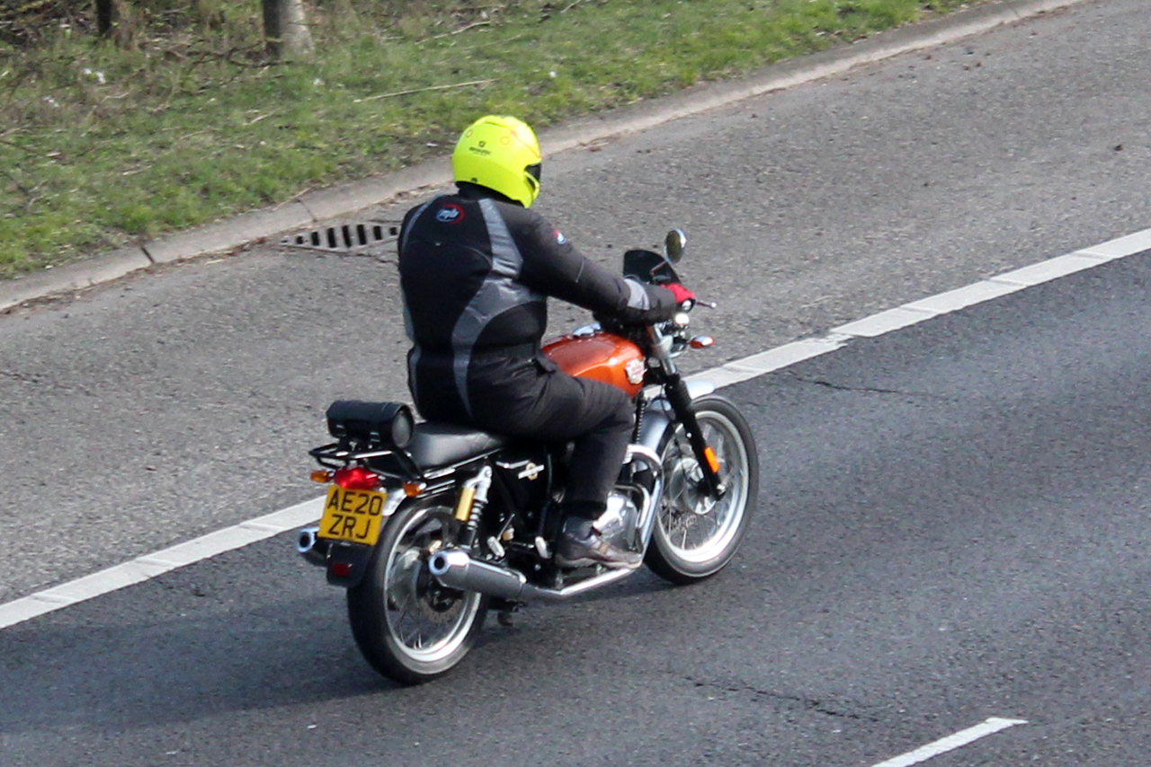 AE20ZRJ, Royal Enfield Interceptor 