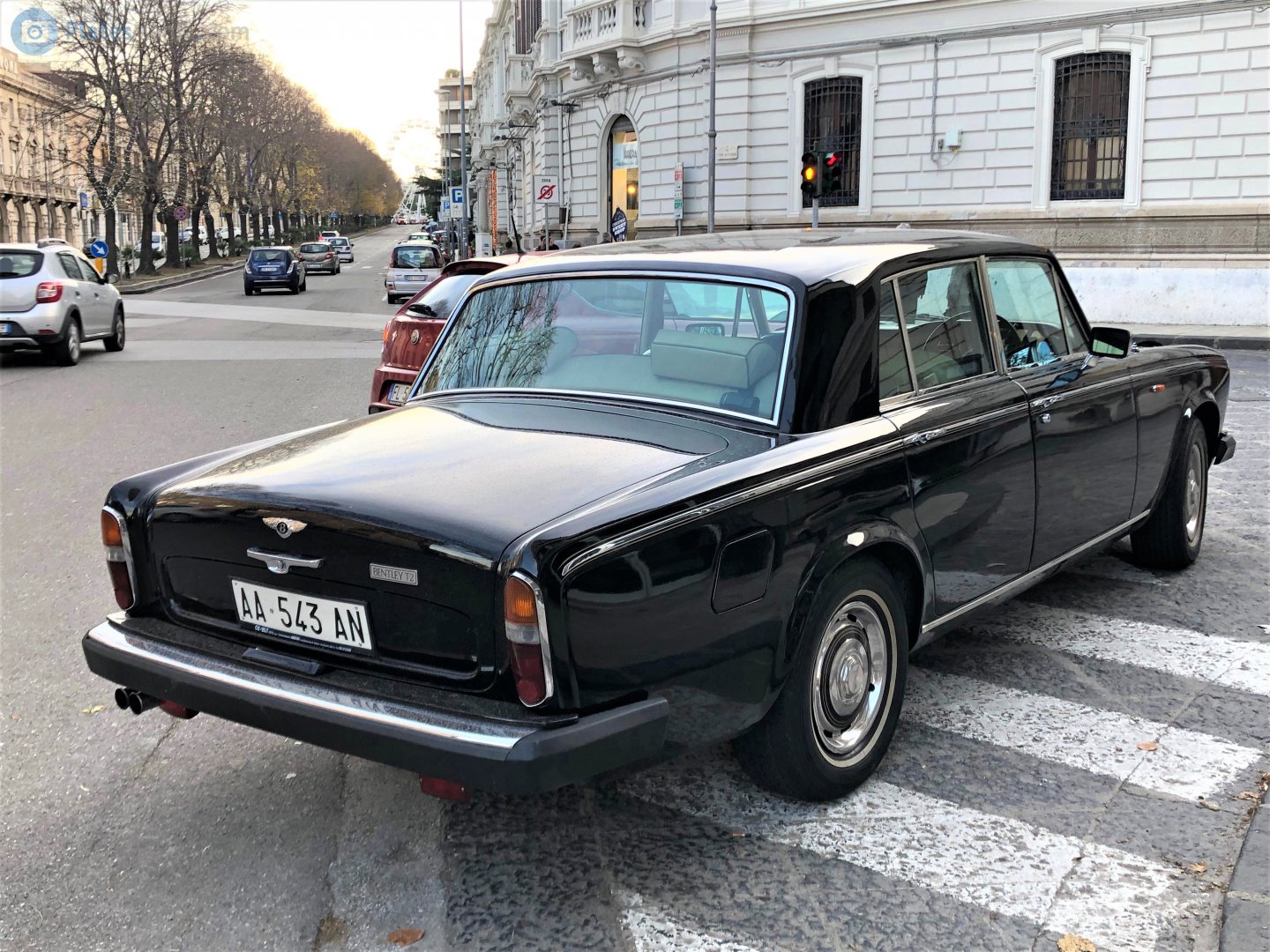 AA 543 AN, Bentley Series T 