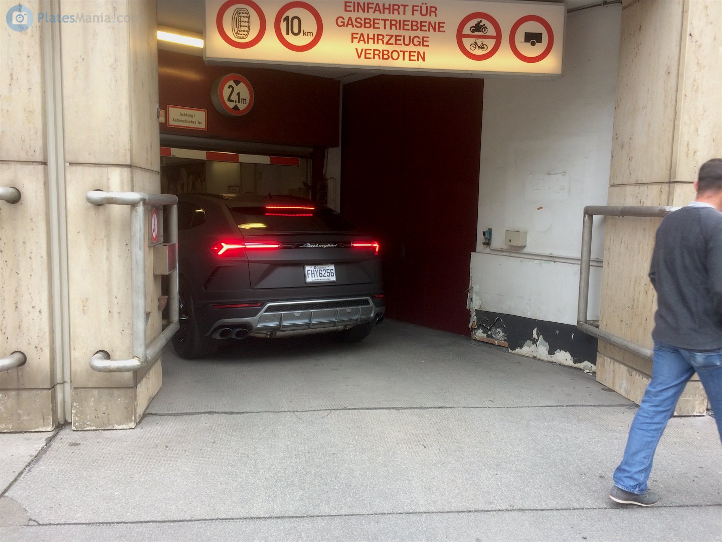 FHY6256, Lamborghini Urus 1st gen, 2018–