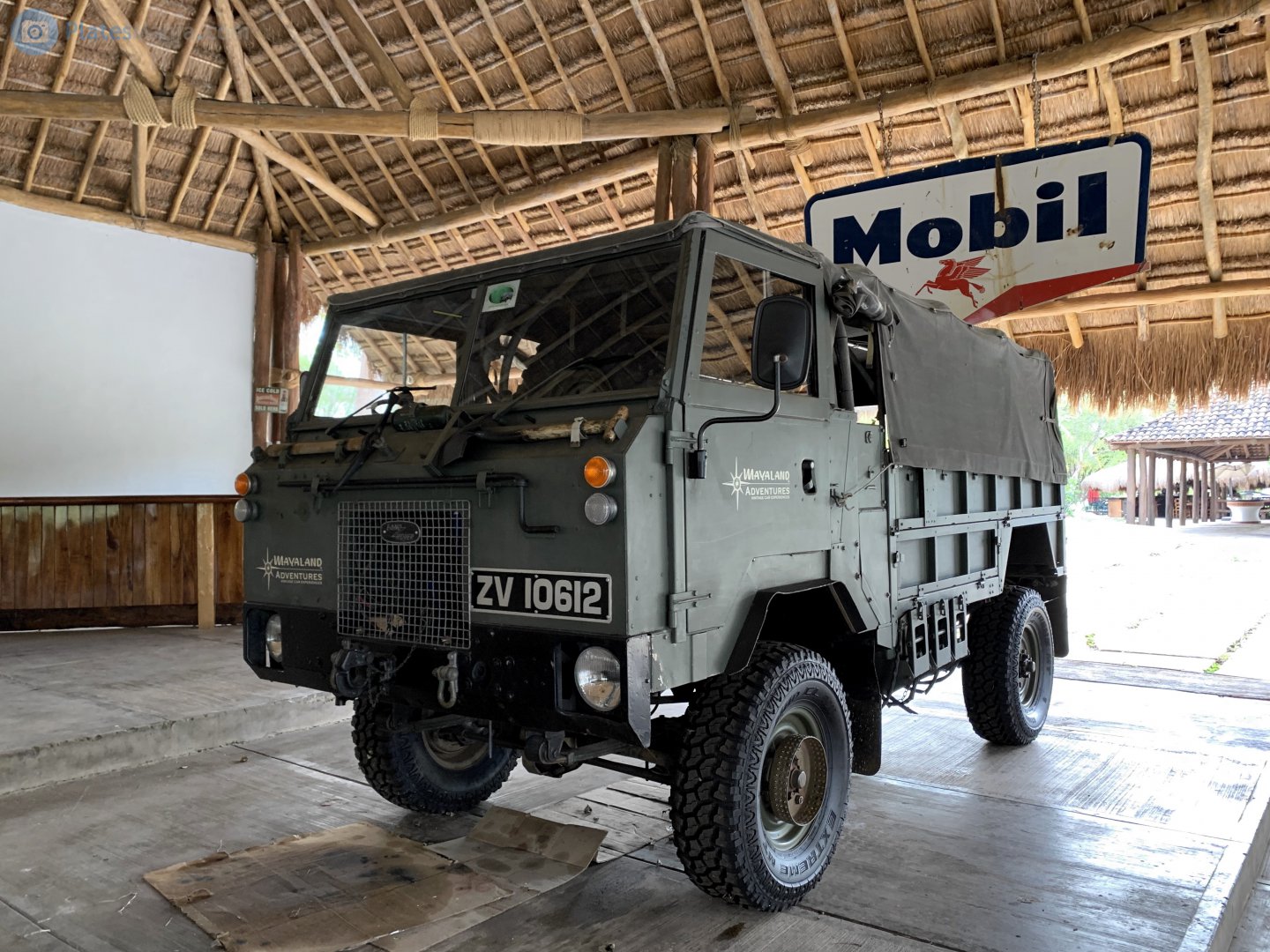 ZV 10612, Land Rover 101 Forward Control 