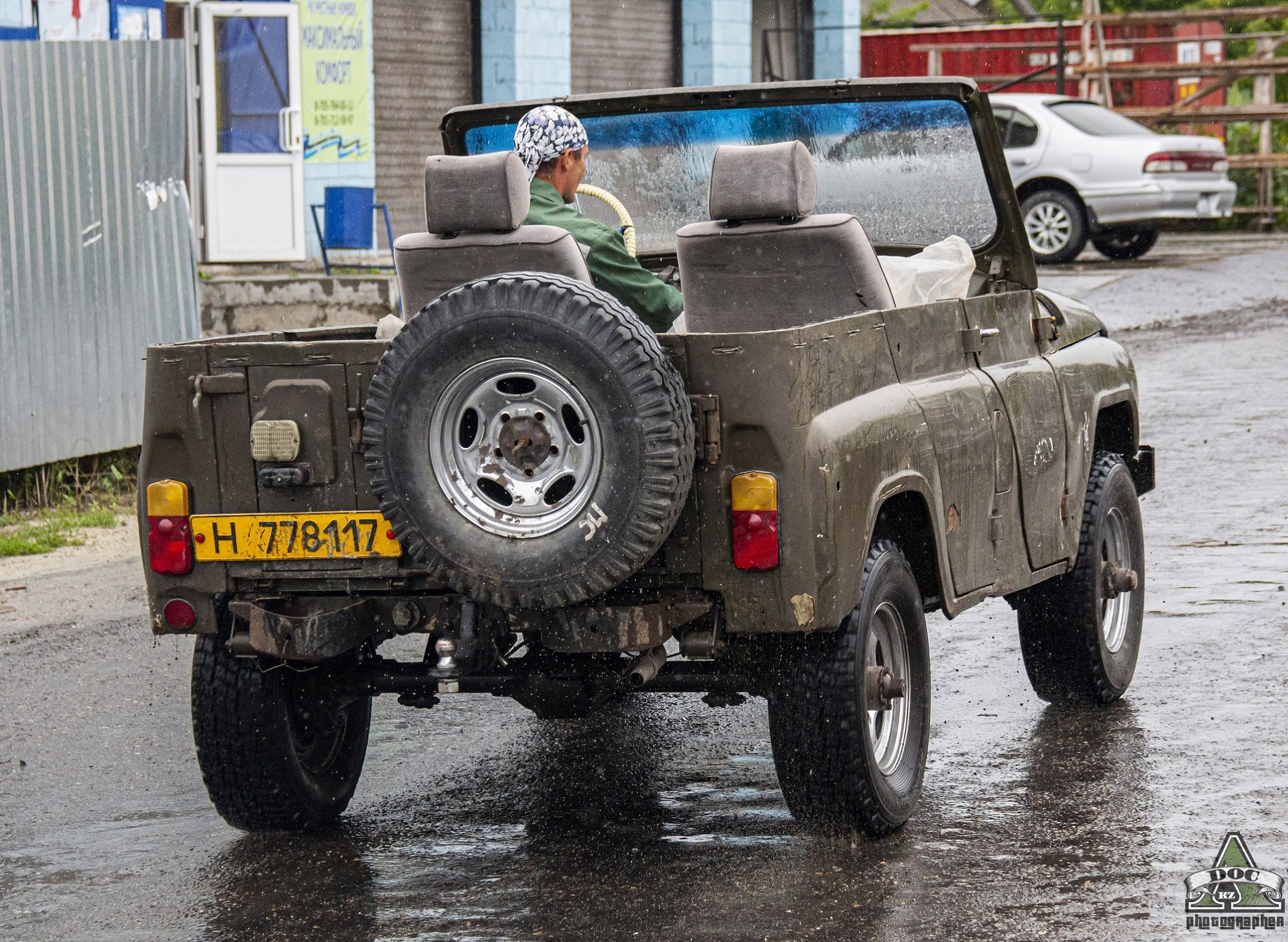 H 778117, UAZ 469/3151 