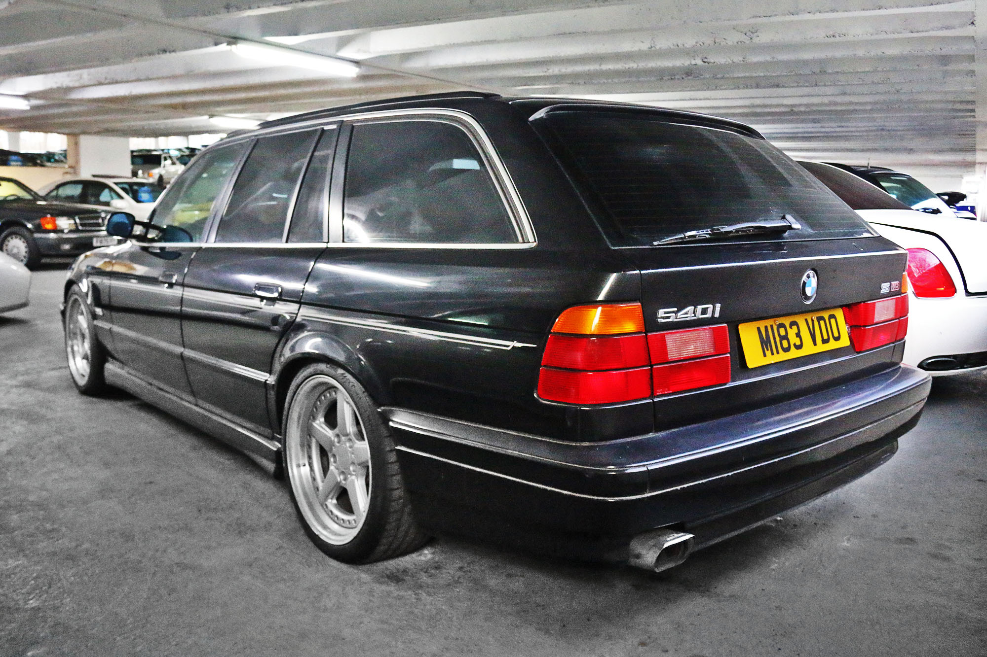 M183VDO, BMW 5 Series 3rd gen Touring (E34), 1992–1996