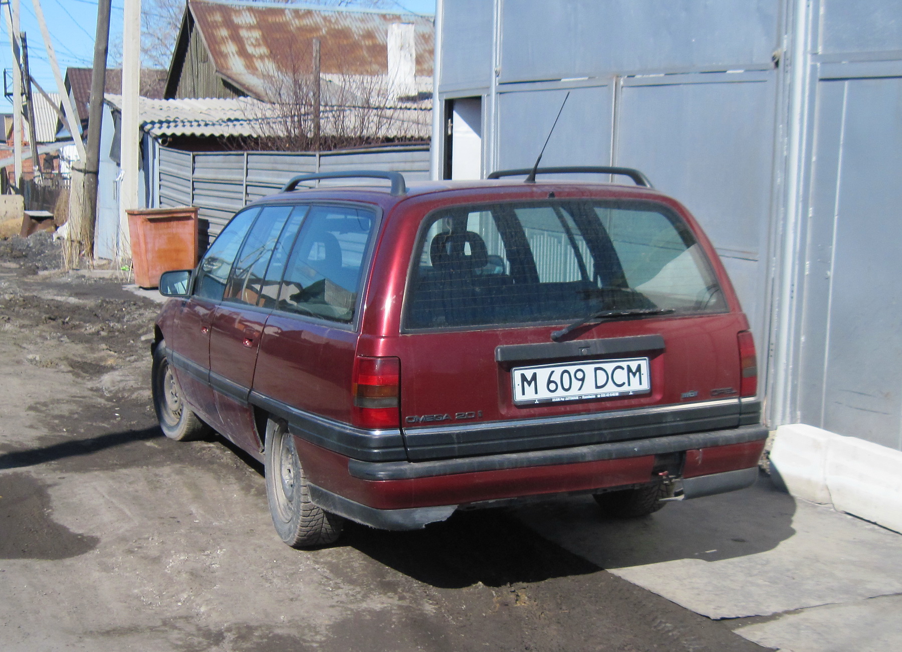 M 609 DCM, Opel Omega 