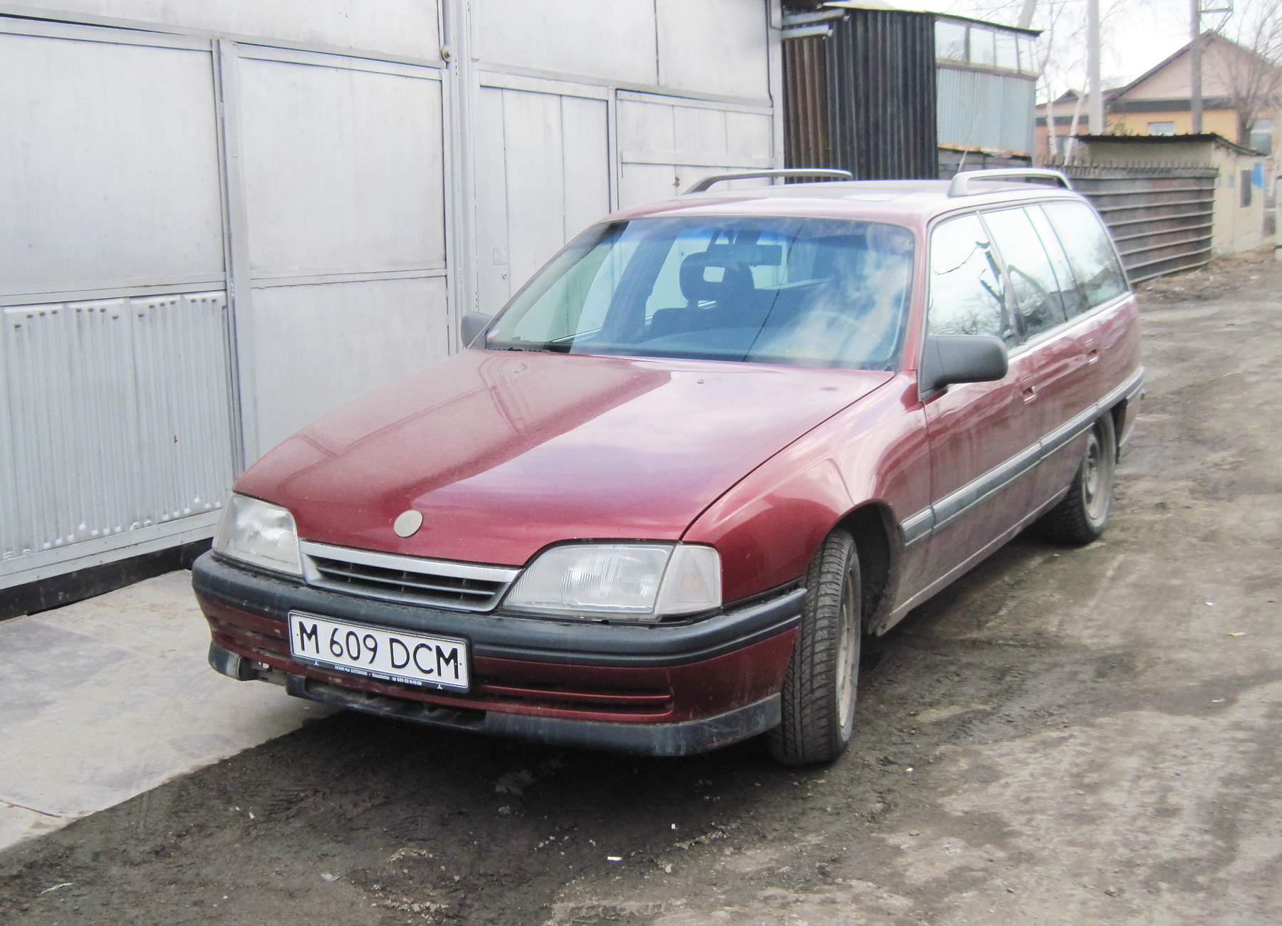 M 609 DCM, Opel Omega 