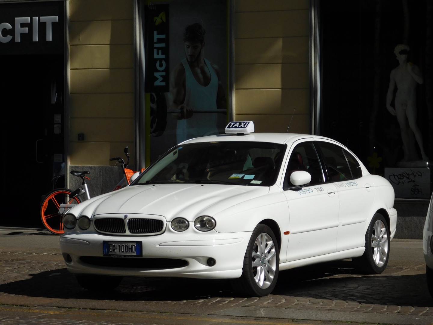 EX 100 HD, Jaguar X-Type 1st gen Sedan (X400), 2001–2009