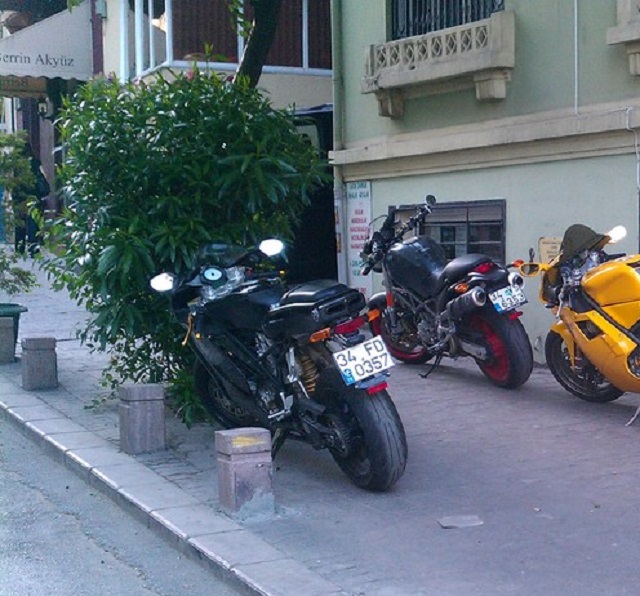 34 FD 0357, Ducati 749 