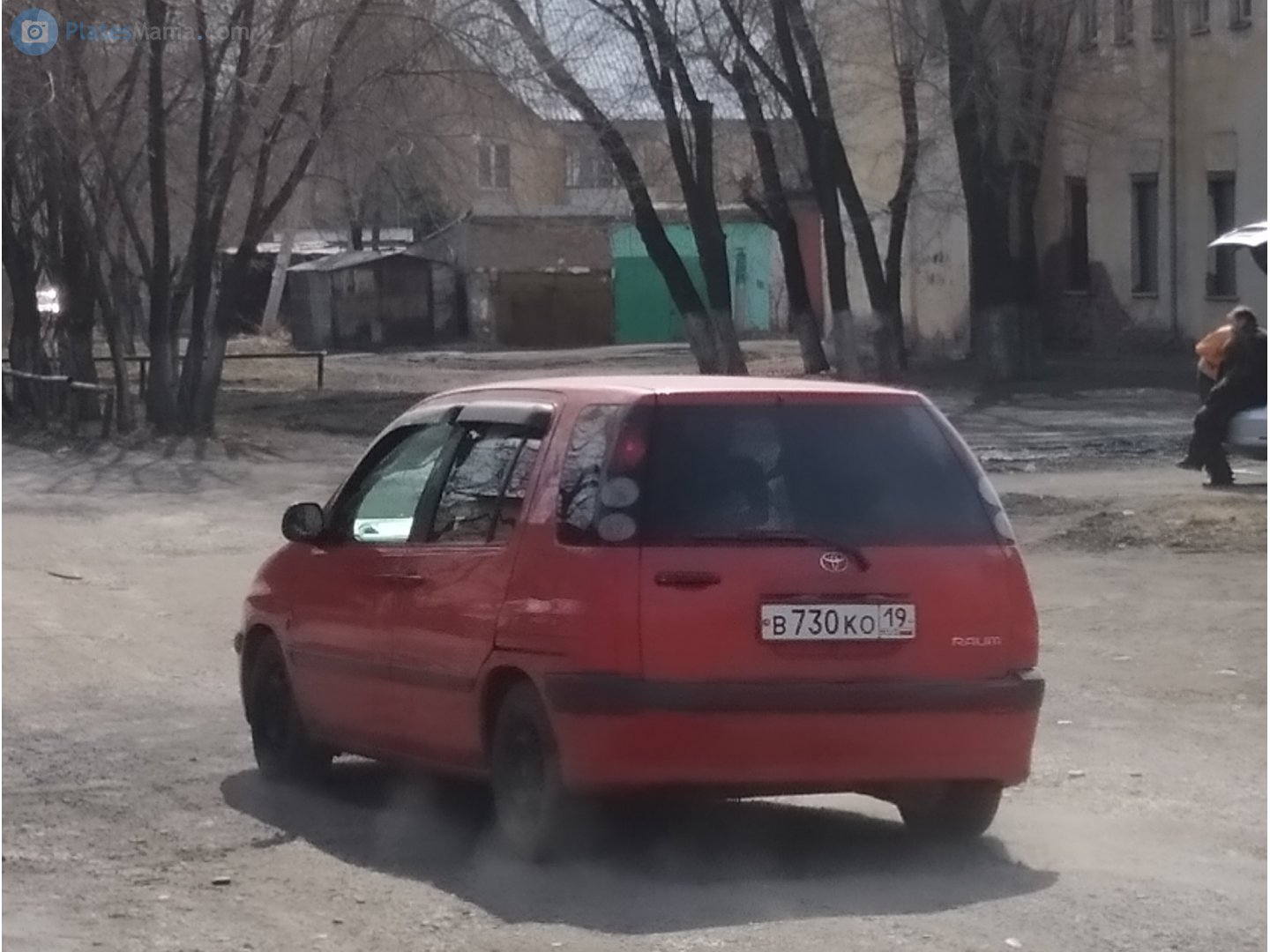 в 730 ко 19, Toyota Raum 1st gen (Z10), 1997–2003