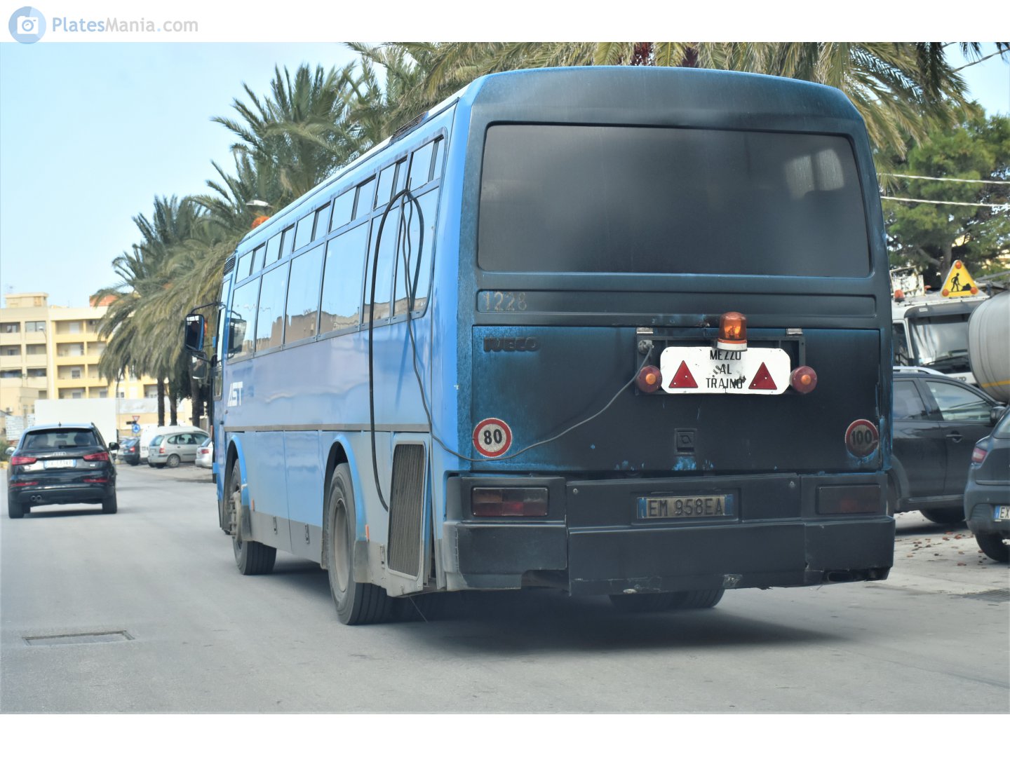 EM 958 EA, Iveco 370 