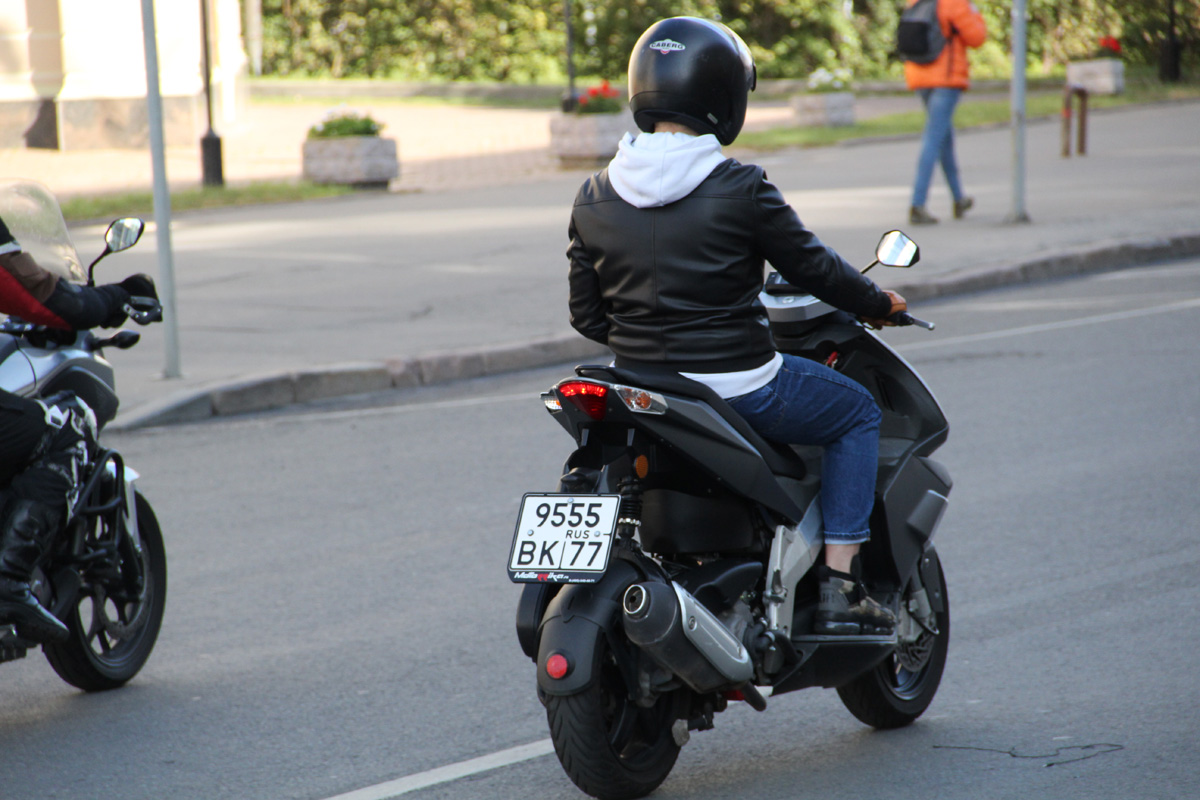 9555 вк 77, Derbi GP1 