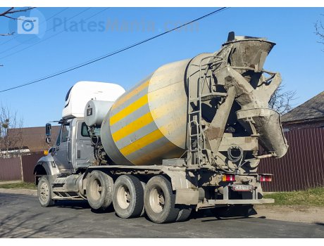 CA 0715 IE, International 7000-Series