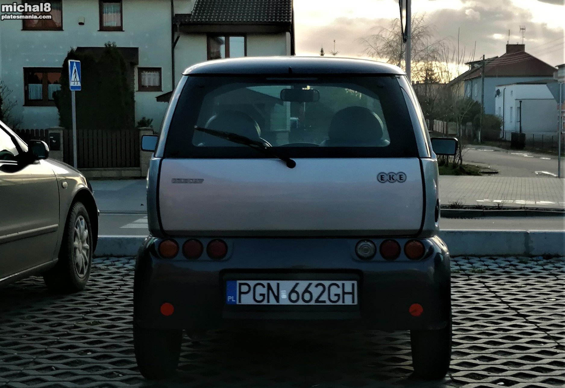 PGN 662GH, Grecav EKE 