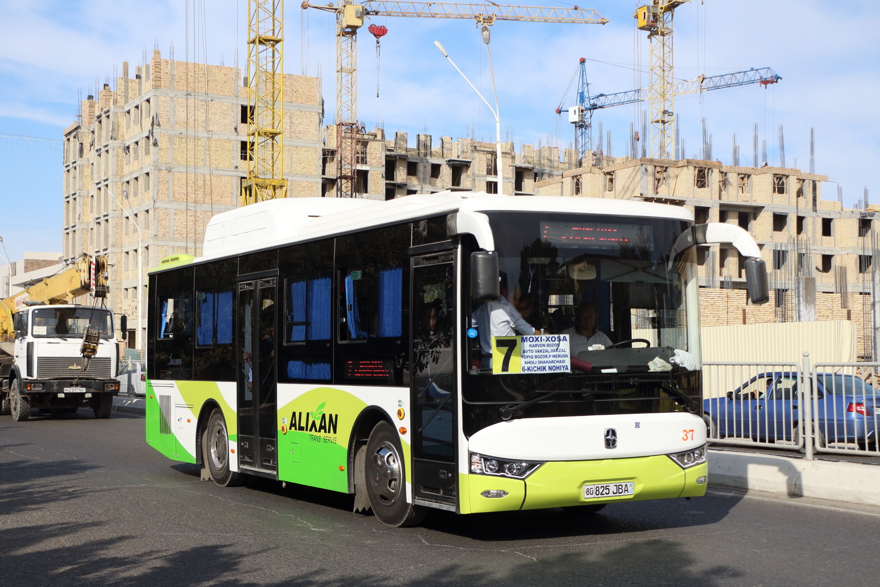 80 825 JBA, Yaxing JS-Series 