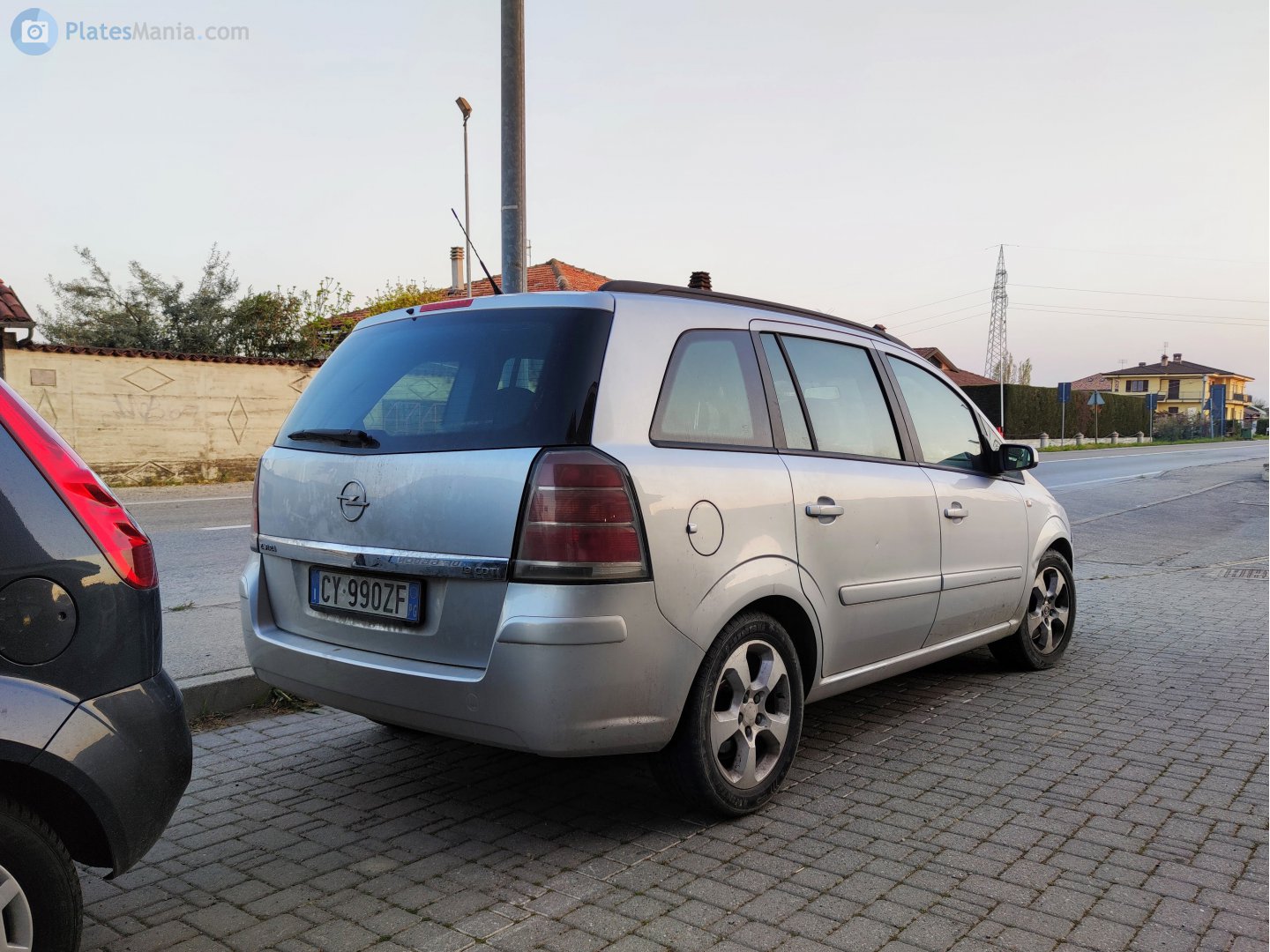 CY 990 ZF, Opel Zafira 2nd gen (Family) (B; A05), 2005–2014