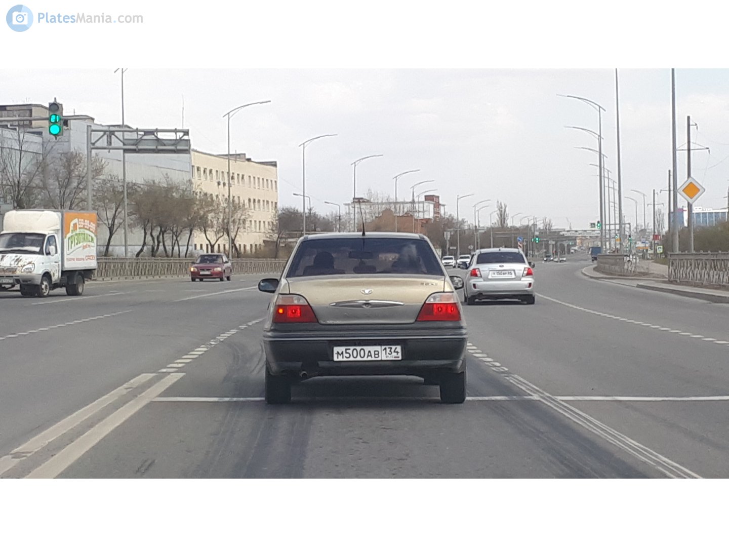 м 500 ав 134, Daewoo Nexia 1st gen Sedan (T-body), 1995–1997 (–2008 for CIS-market)