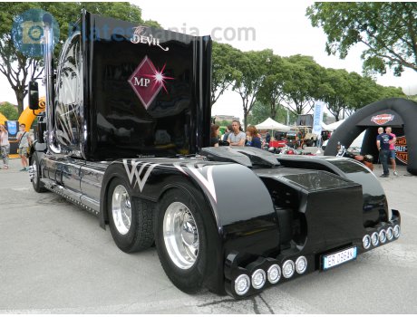 ER 096 AK, International LoneStar