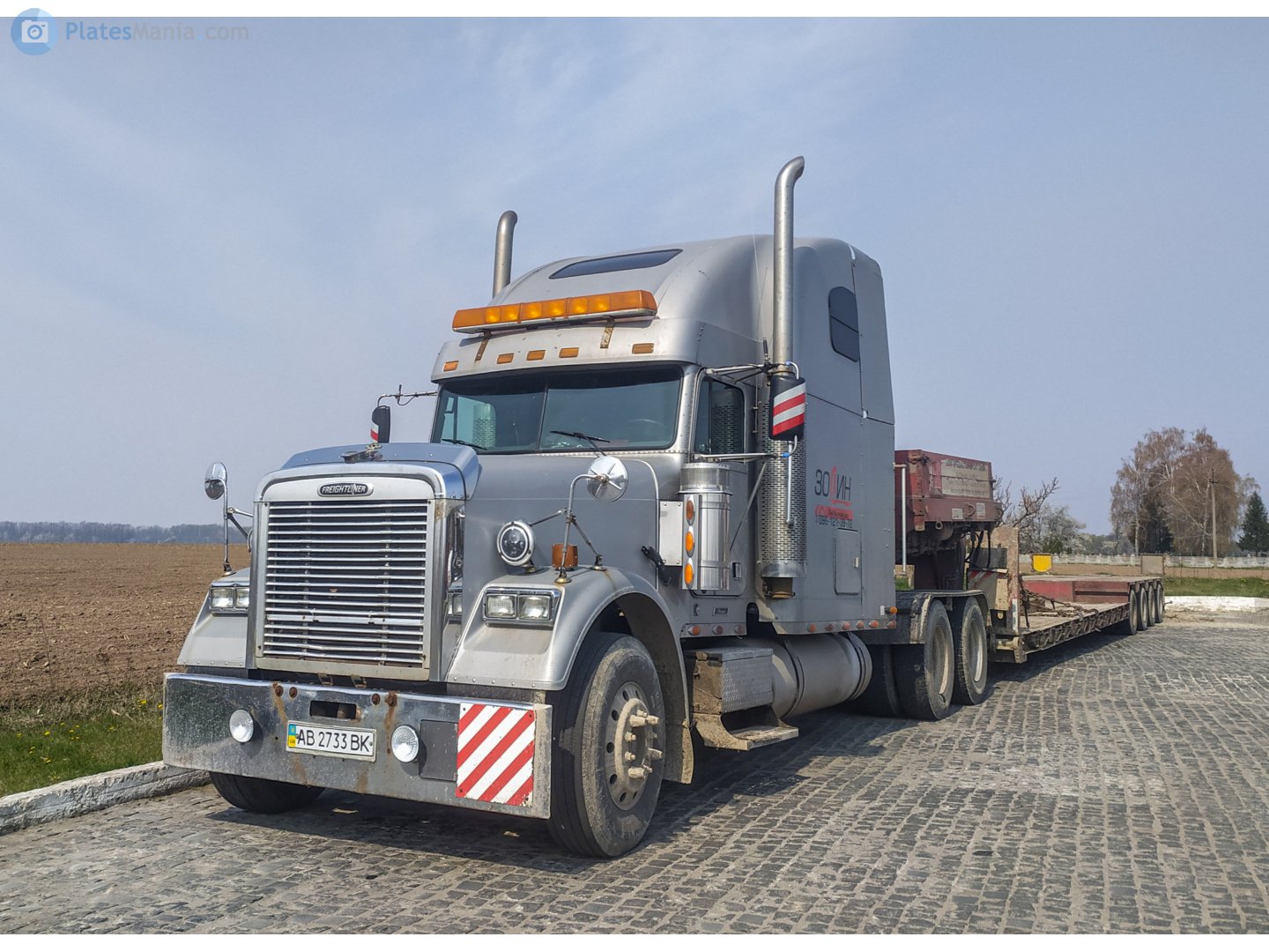 AB 2733 BK, Freightliner FLD Classic, 1991–2009