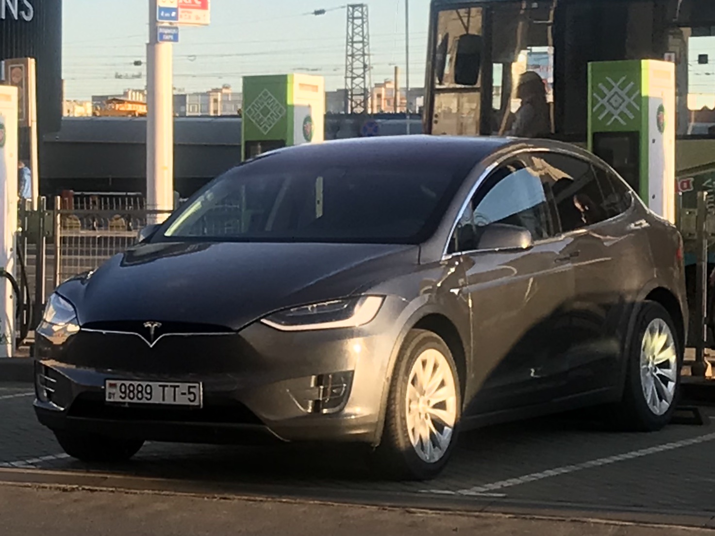 9889 TT-5, Tesla Model X 1st gen (5YJX), 2015–