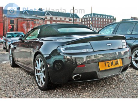 T2 MJN, Aston Martin V8 Vantage