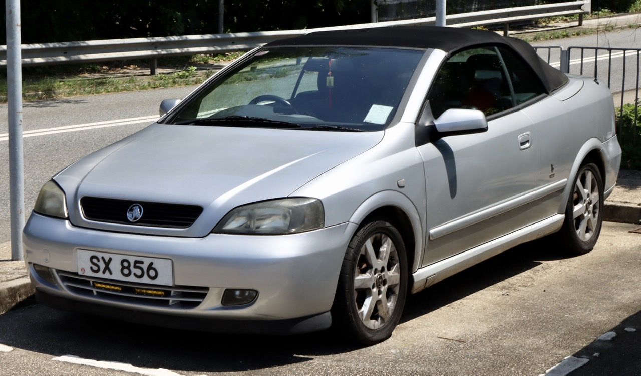 SX 856, Holden Astra 4th gen Convertible (TS), 2001–2006