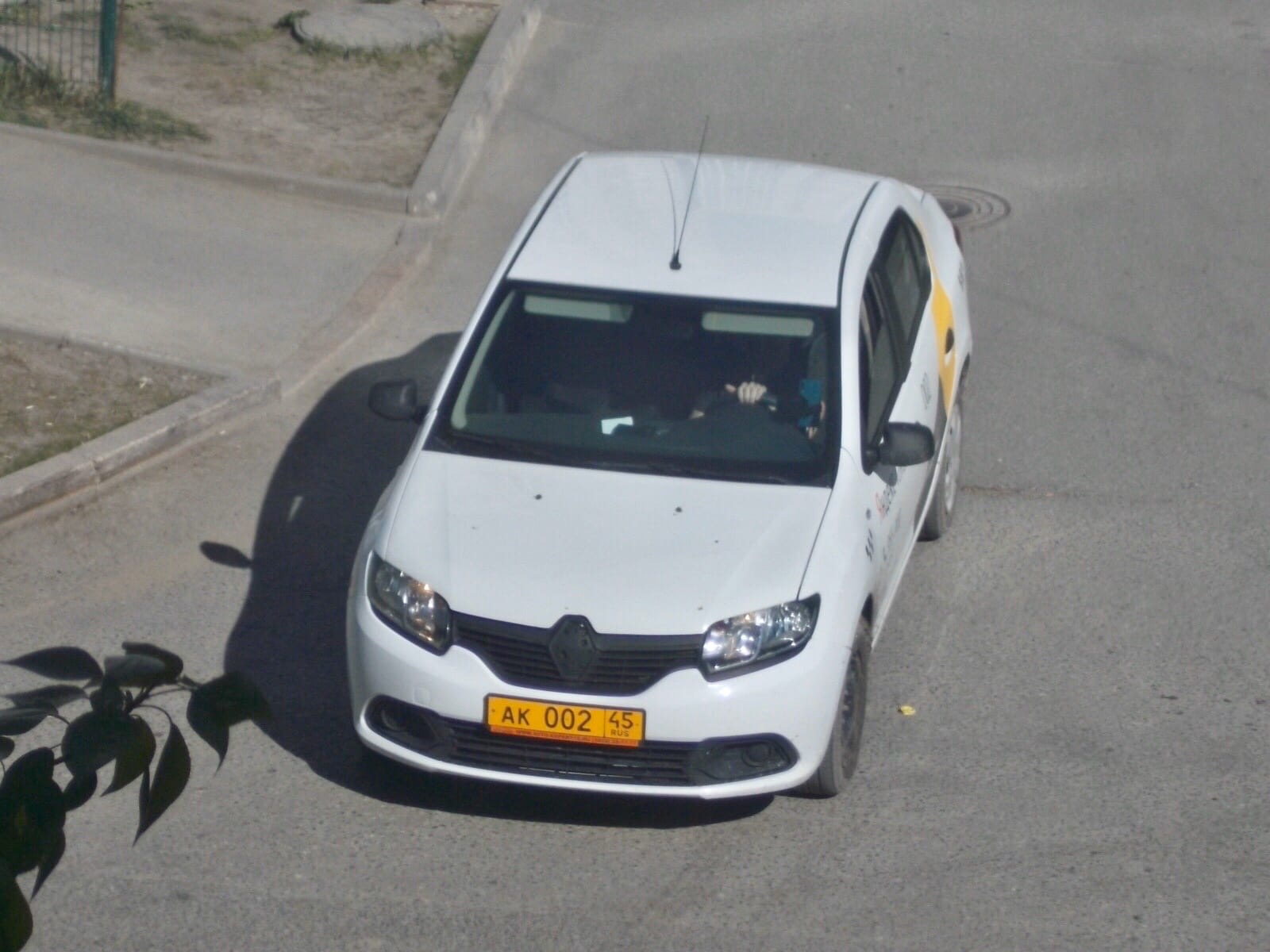 ак 002 45, Renault Logan 2nd gen Sedan (L8), 2013–