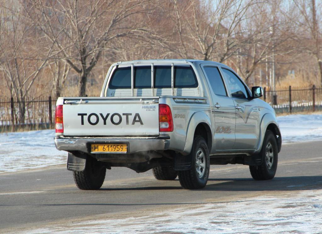 H 611959, Toyota Hilux 