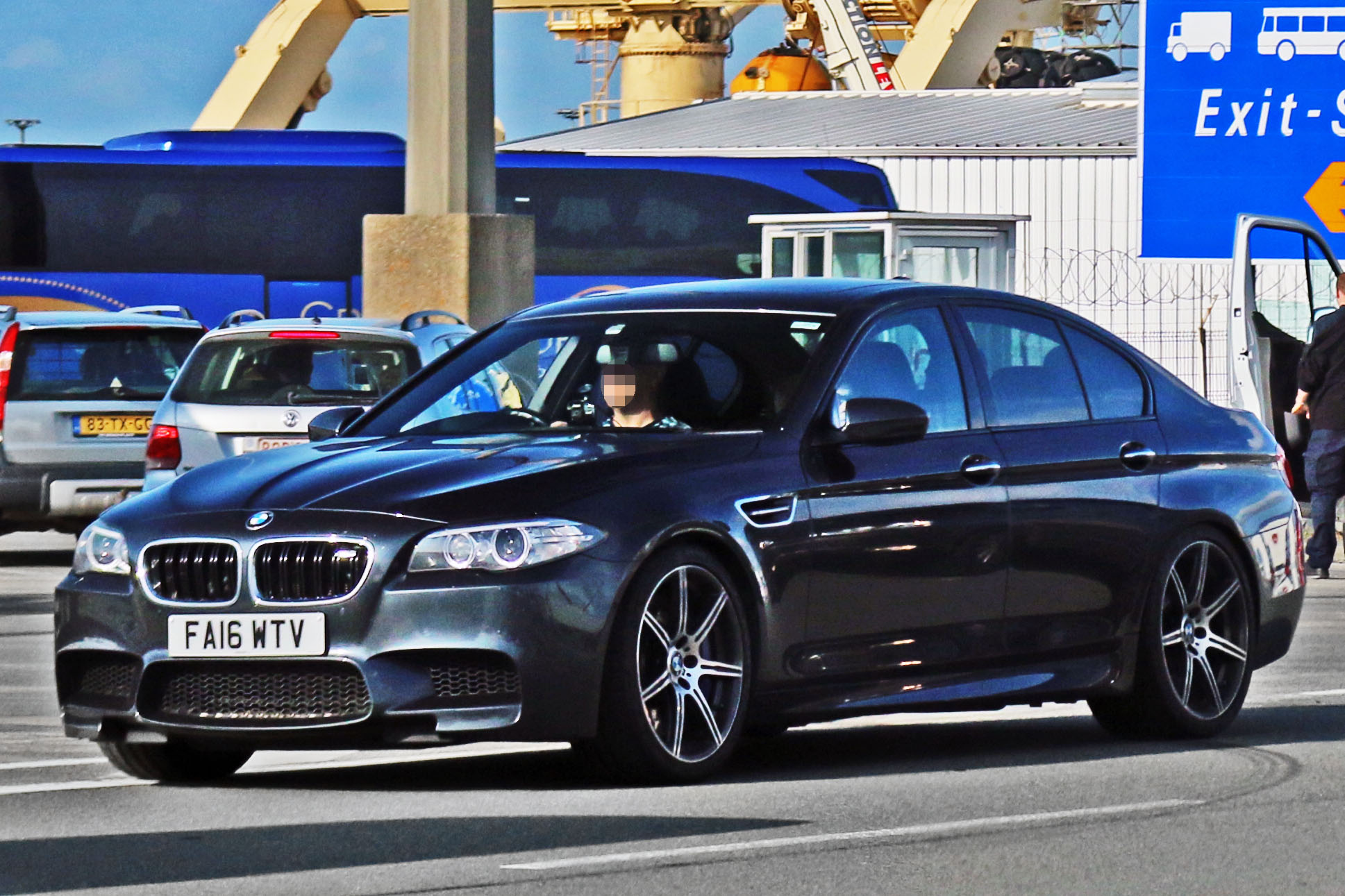 FA16WTV, BMW M5 5th  gen (F10), 2011–2016