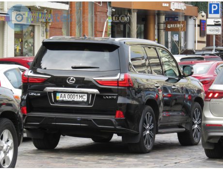 AA 0001 MC, Lexus LX