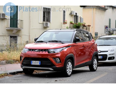FS 424 FT, Mahindra KUV100