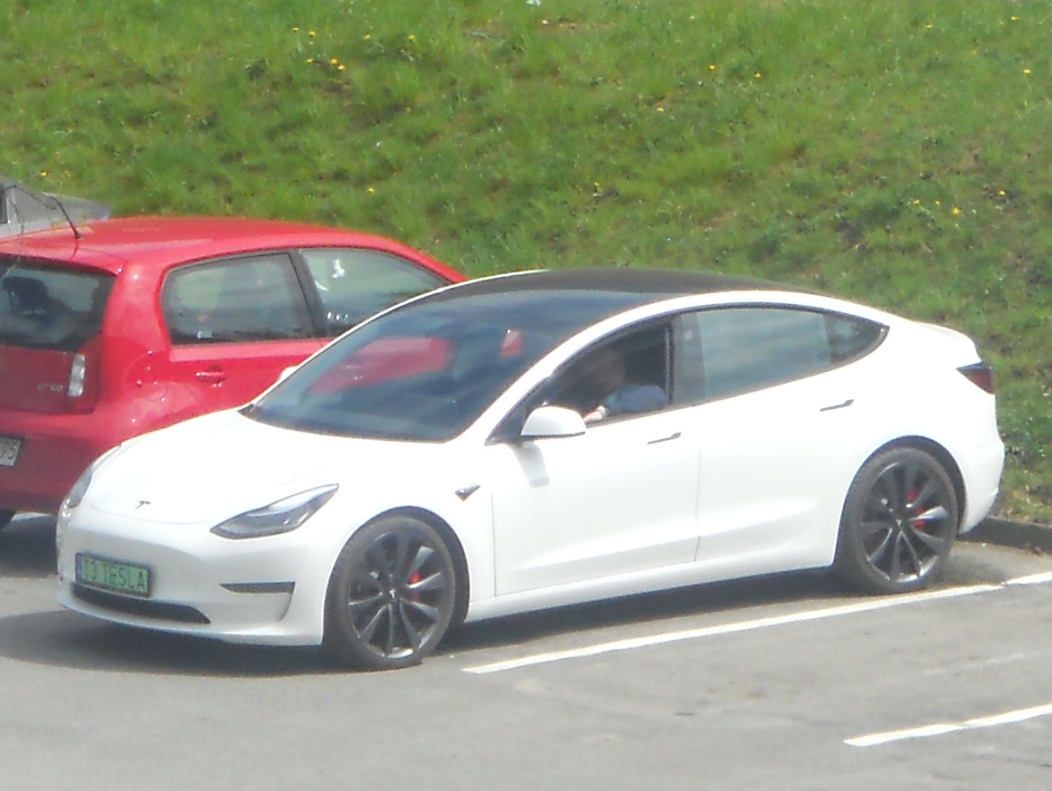 T3 TESLA, Tesla Model 3 1st gen (5YJ3), 2017–2023