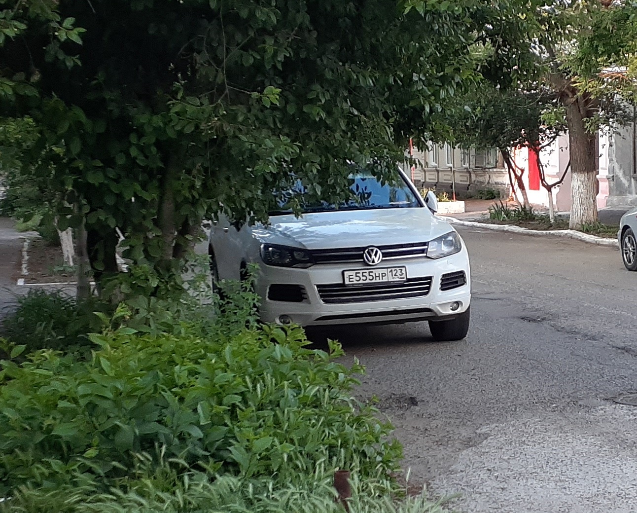 е 555 нр 123, Volkswagen Touareg 