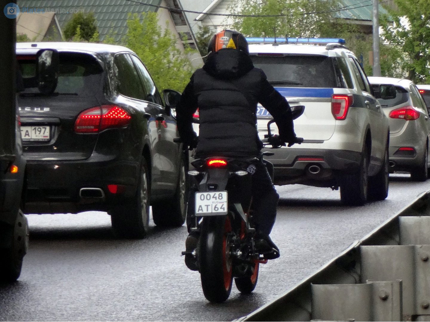 0048 ат 64, KTM Duke 