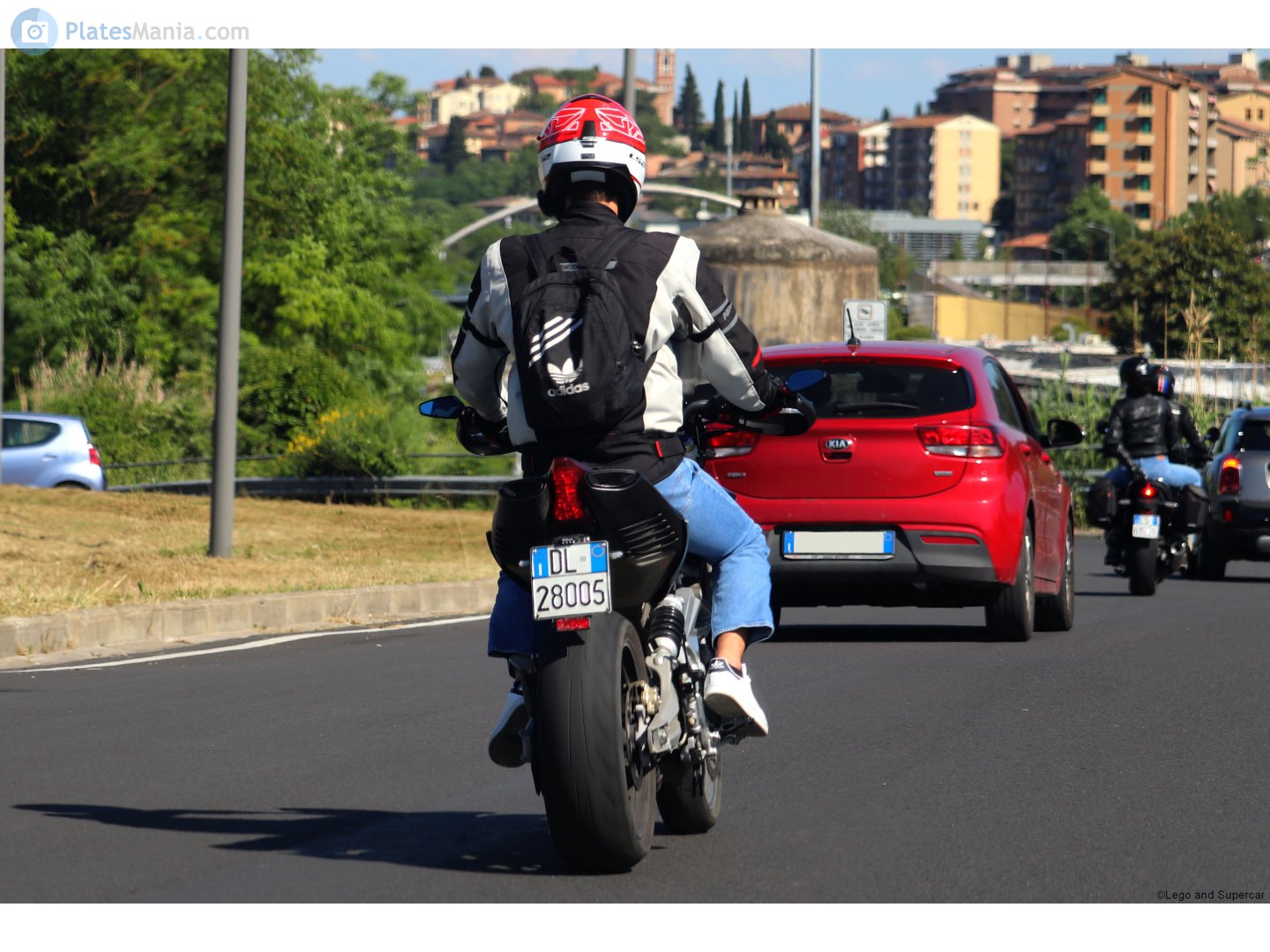 DL 28005, Aprilia Dorsoduro 