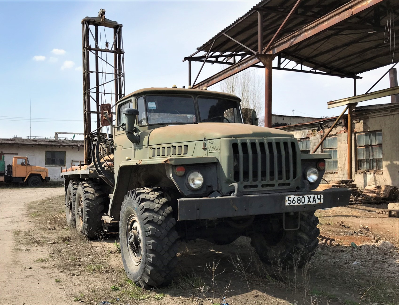 5680 ХАЧ, Ural (UralAZ) 4320/5557 4320/5557 6×6, 1977–