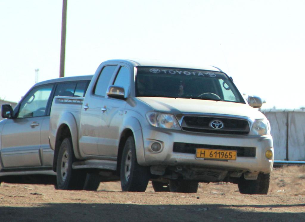 H 611965, Toyota Hilux 