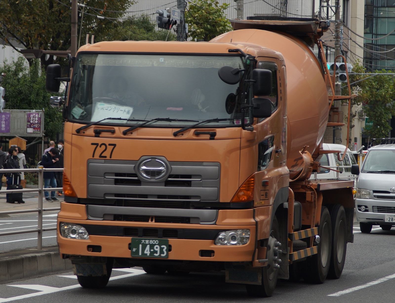 大宮 800 か 1493, Hino Profia 2nd gen, 2003– (1st gen were sold as Hino Super Dolphin Profia)
