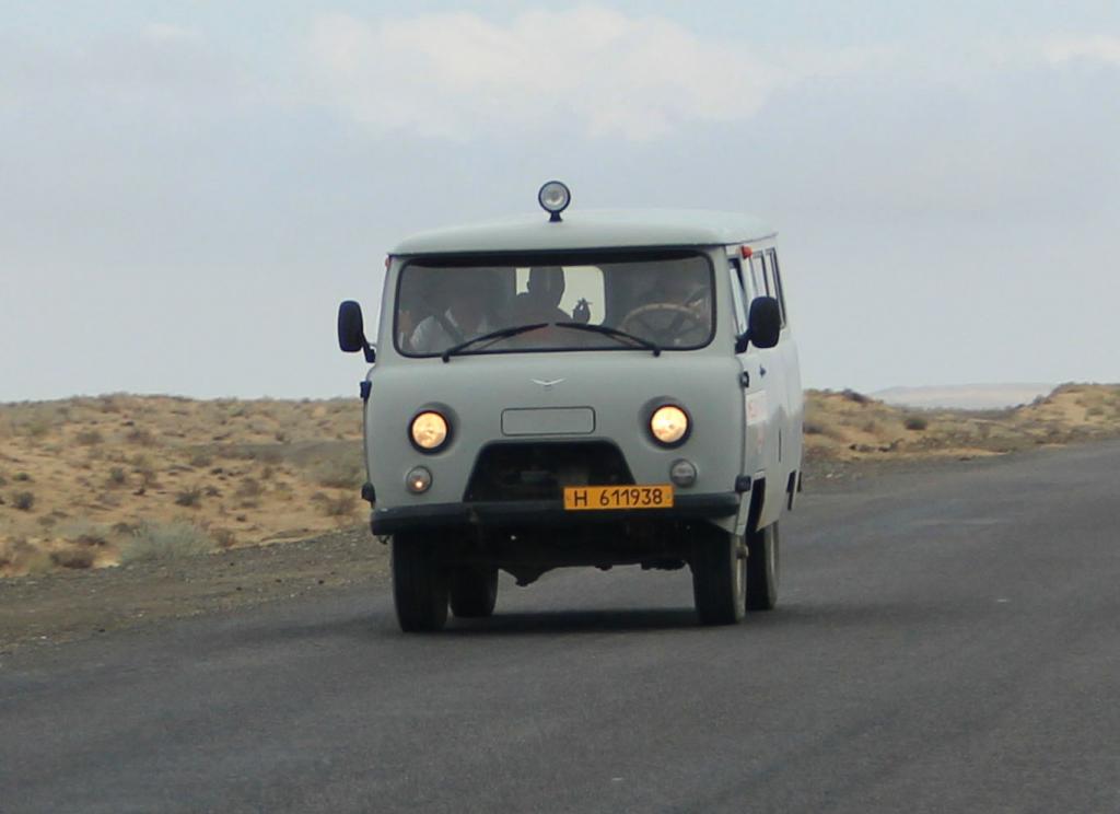 H 611938, UAZ 452 452А/3962/3741 Glassed Van, 1965–
