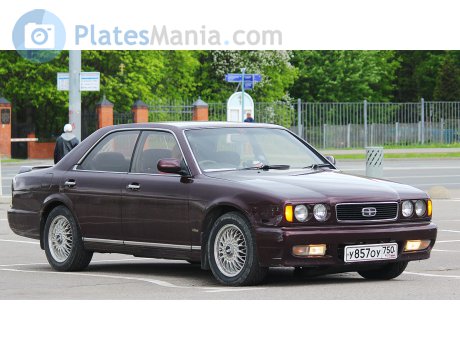 у857оу750, Nissan Gloria