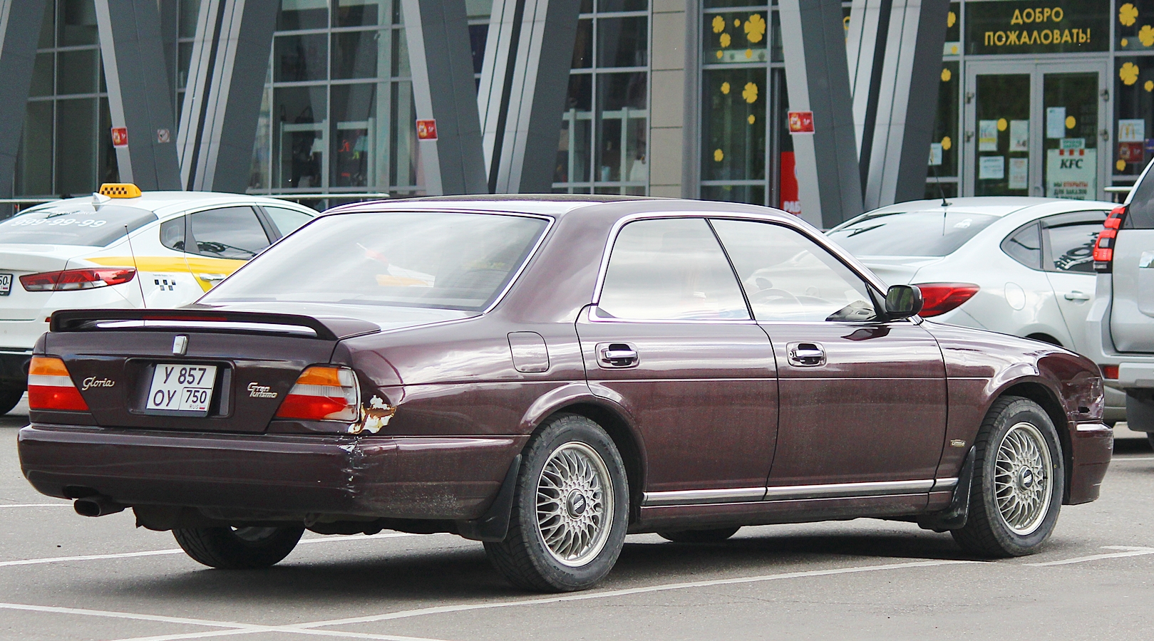 у 857 оу 750, Nissan Gloria 9th gen (Y32), 1991–1995
