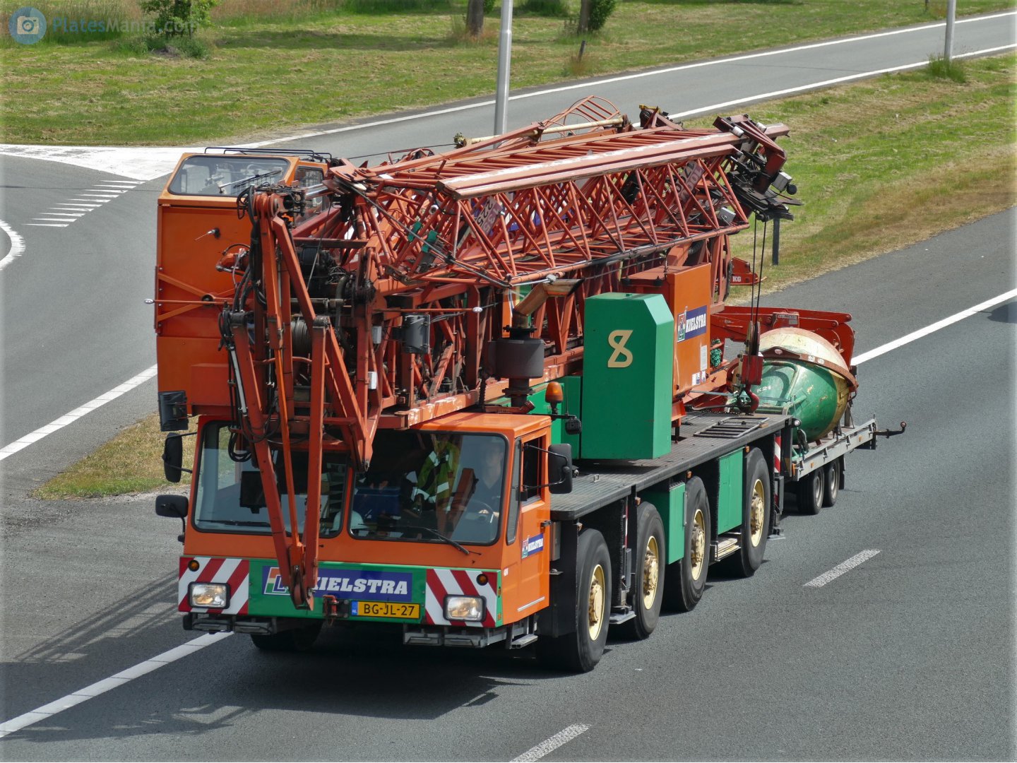 BG-JL-27, Spierings AT4 