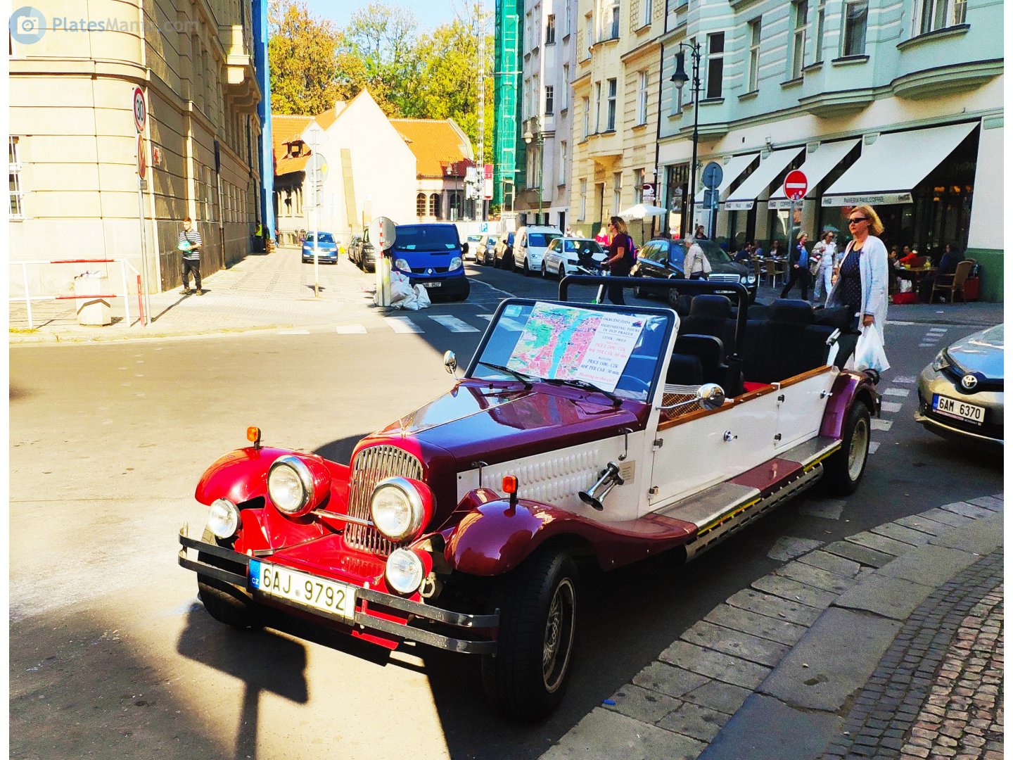 6AJ 9792, Cars (2001) 