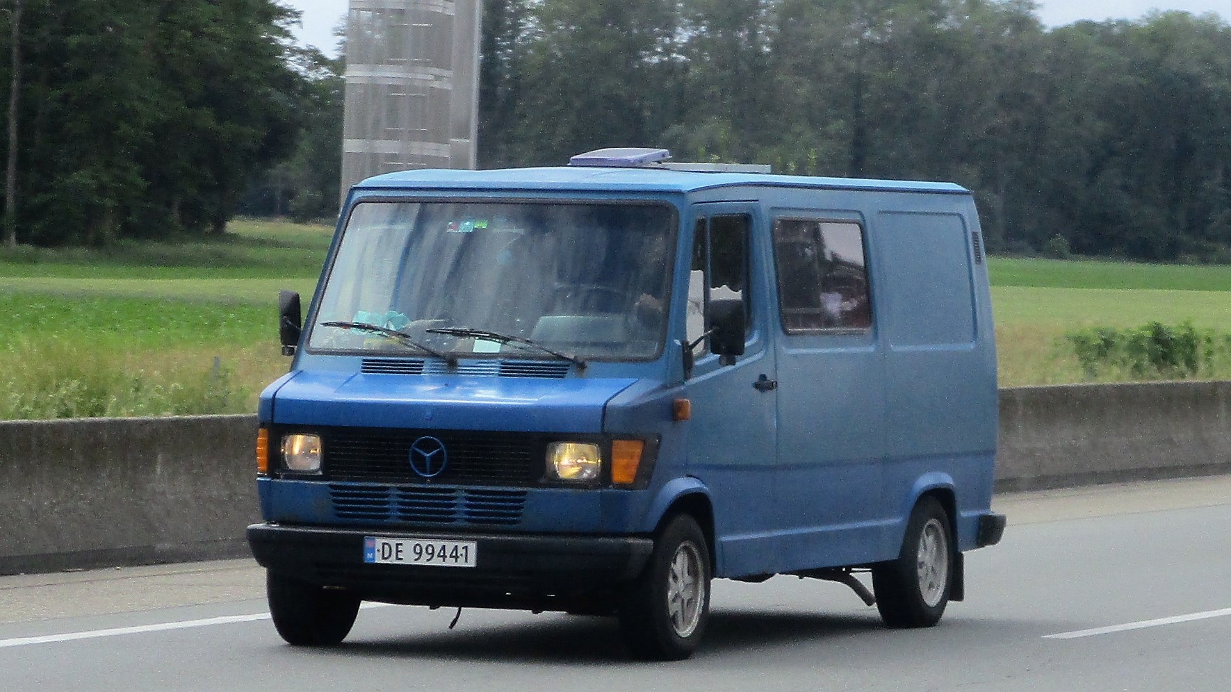 DE 99441, Mercedes-Benz T1 1st gen (601/602/611), 1976–1996