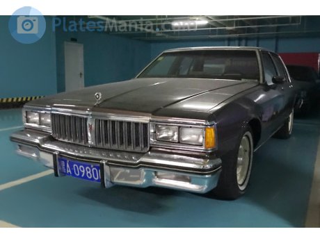 黑A·09800, Pontiac Parisienne