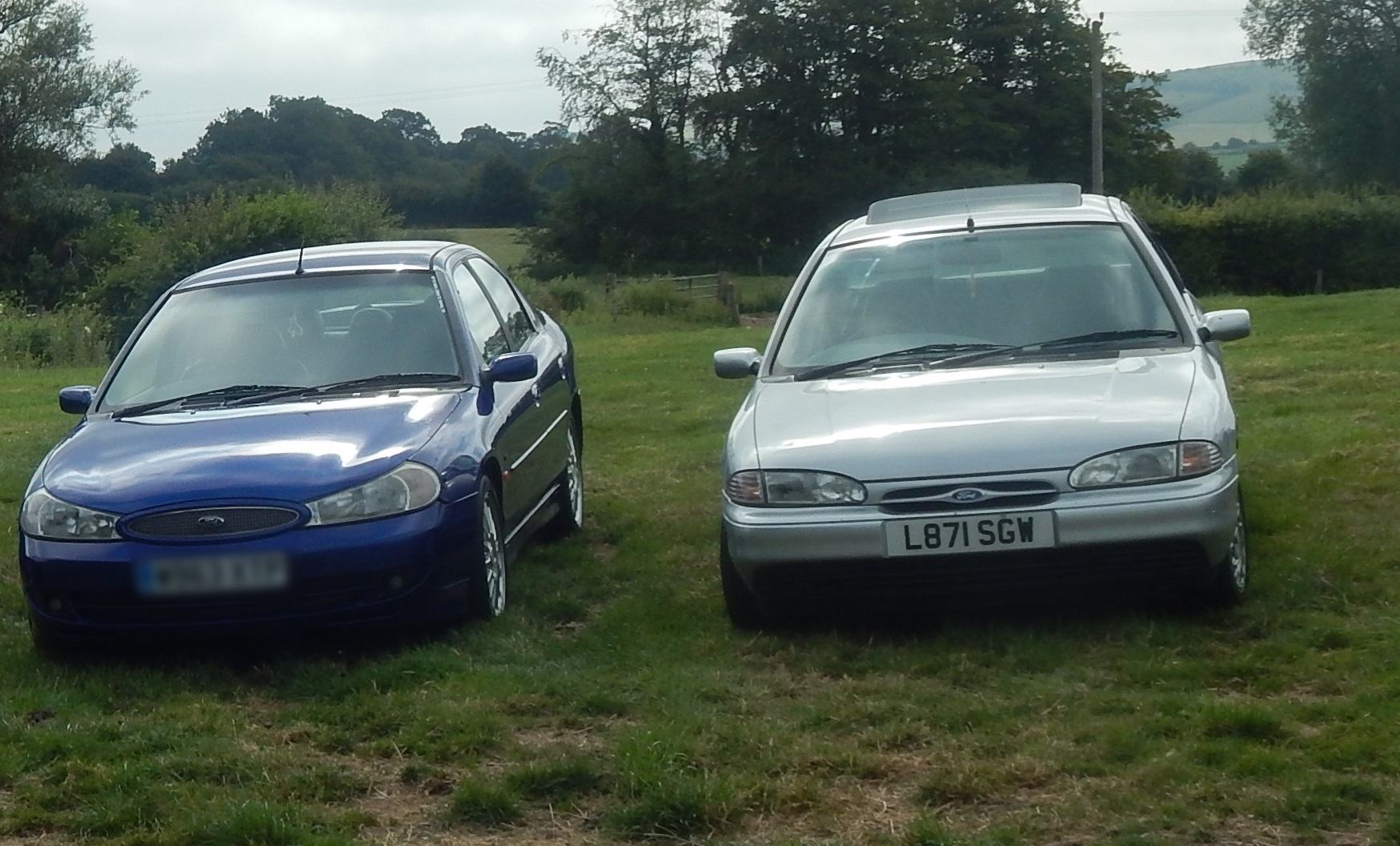 L871SGW, Ford Mondeo 1st gen Sedan/Liftback (Mk1; CDW27), 1993–1996