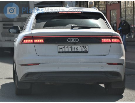 м111нк178, Audi Q8