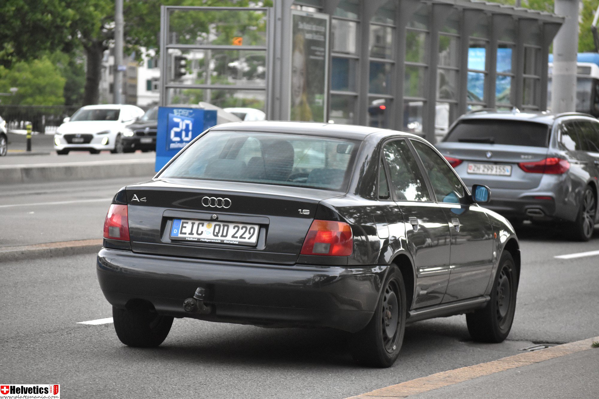 EIC QD 229, Audi A4 1st gen Sedan (B5/8D2), 1994–2000