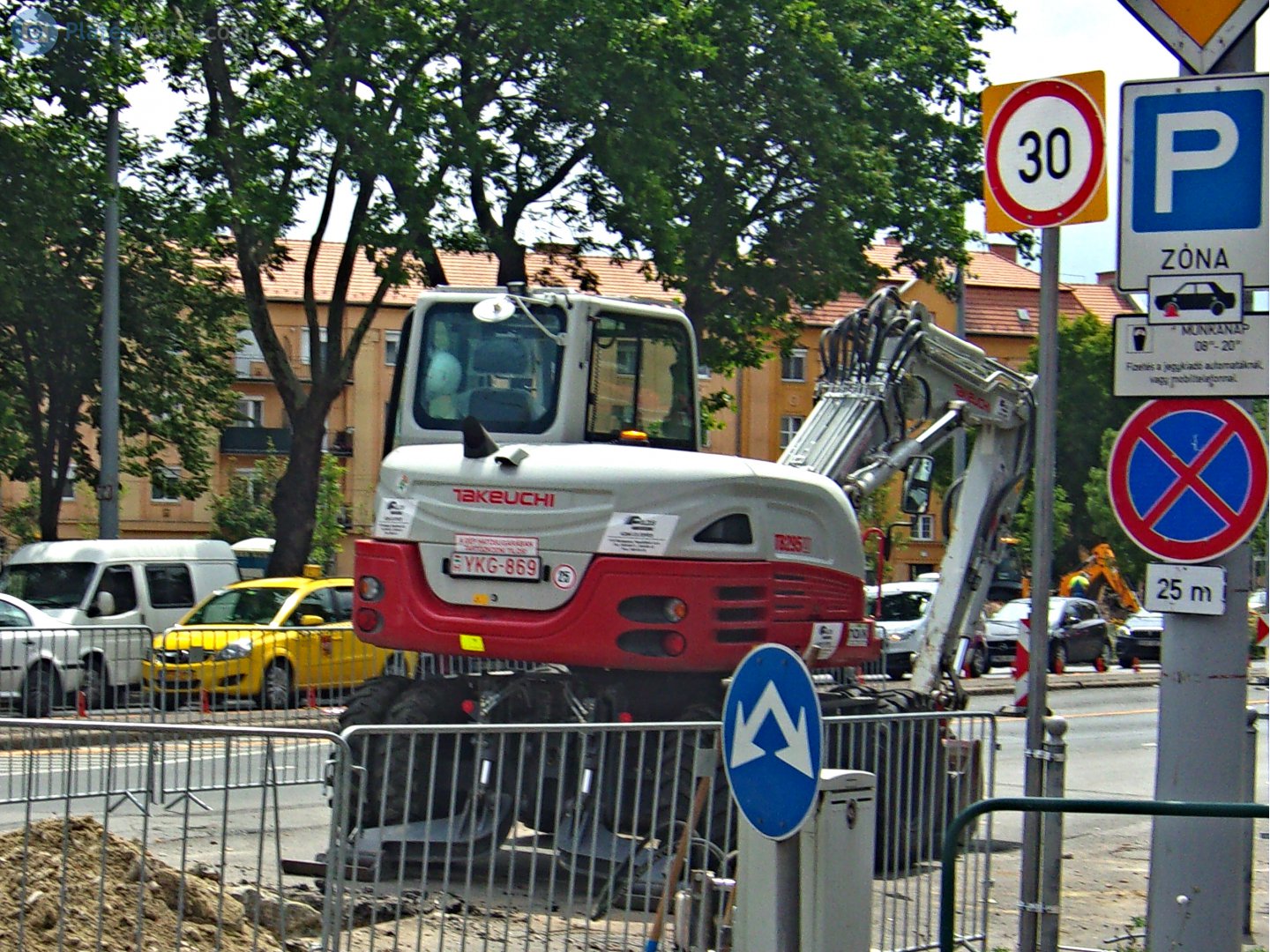 YKG-869, Takeuchi MFG Company TB-Series 