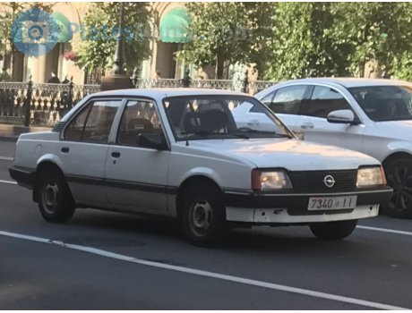 7340 II, Opel Ascona