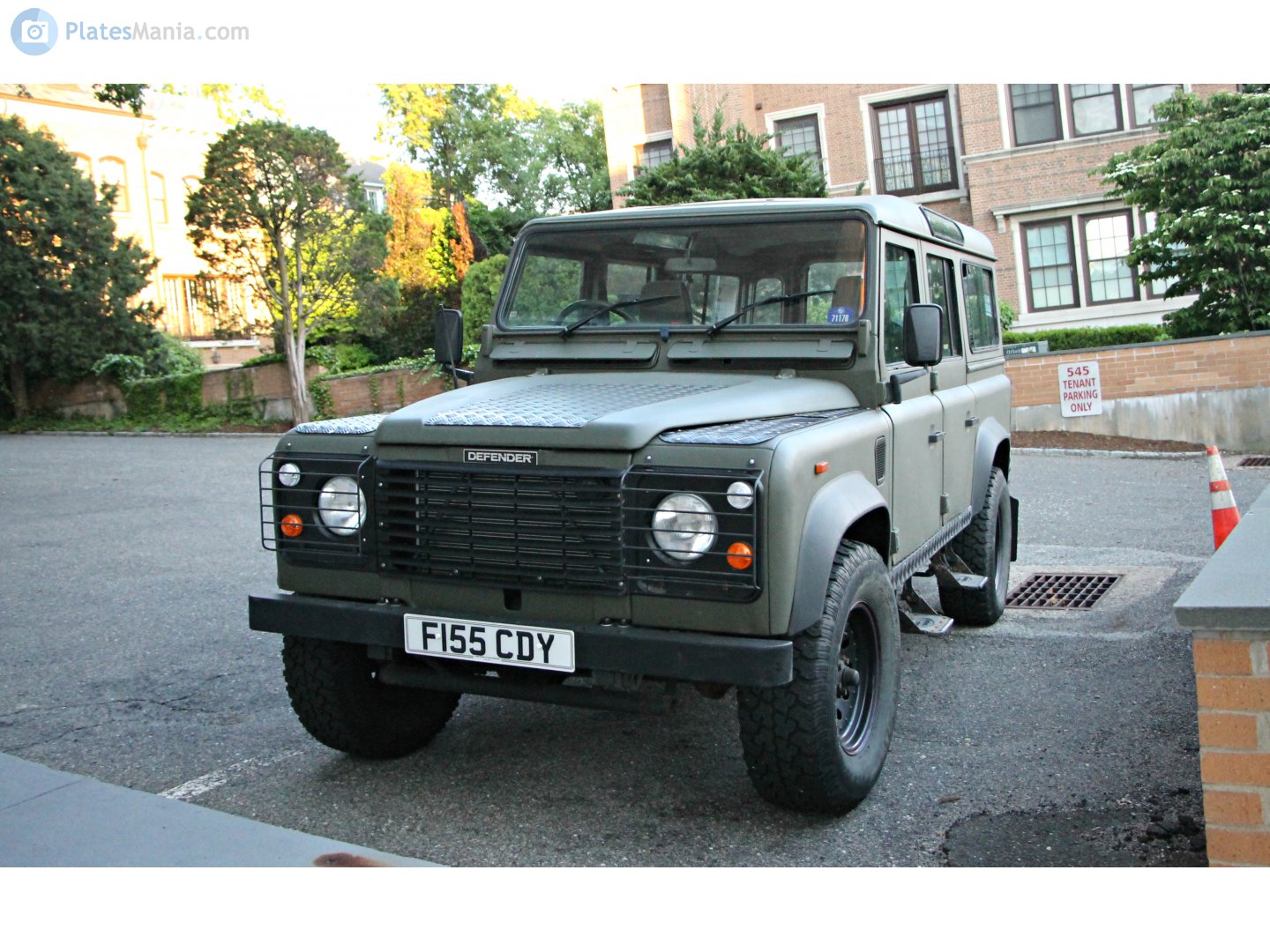 F155CDY, Land Rover Defender 