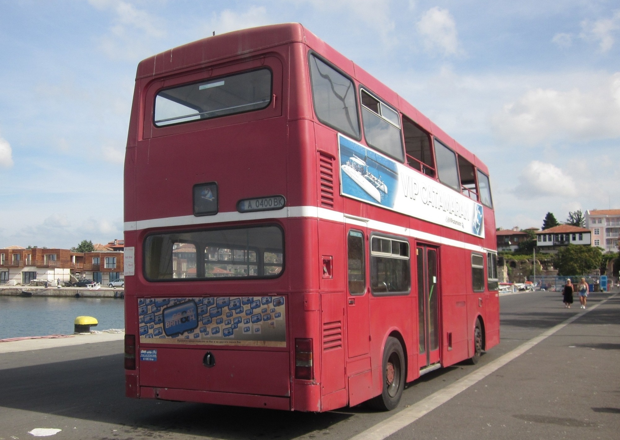 A 0400 BK, MCW Metrobus 